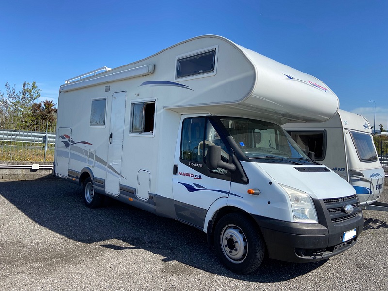 Camper mansardato garage grande 