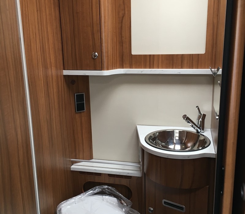 Hymer TCL 698 ambition-Camper Land 3000 Brescia (11)