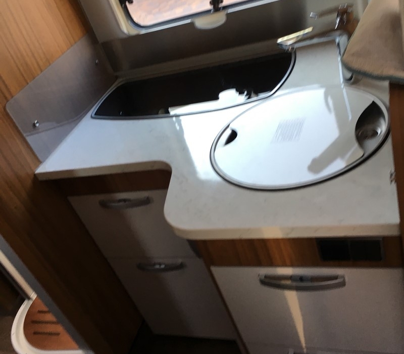Hymer TCL 698 ambition-Camper Land 3000 Brescia (21)
