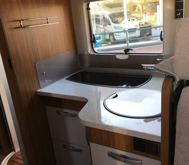 Hymer TCL 698 ambition-Camper Land 3000 Brescia (22)