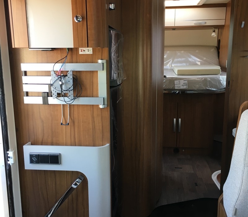 Hymer TCL 698 ambition-Camper Land 3000 Brescia (39)
