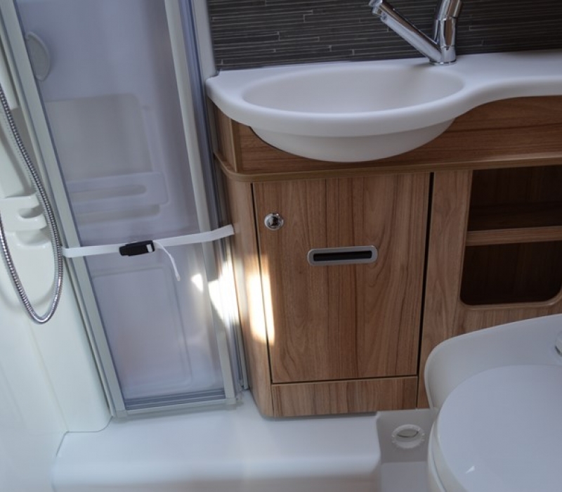 Hymer exsis 588_lettoi gemelli_Camper Land 3000 Brescia (13)