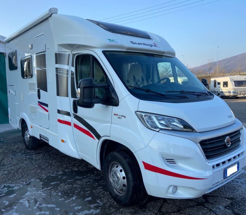 Camper semintegrale  usato_Brescia_camper land 3000 (1)