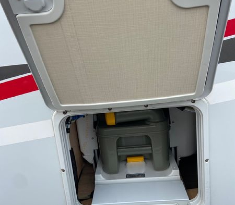 Sunlight_T60_noleggio_Camper Land3000_Brescia (17)