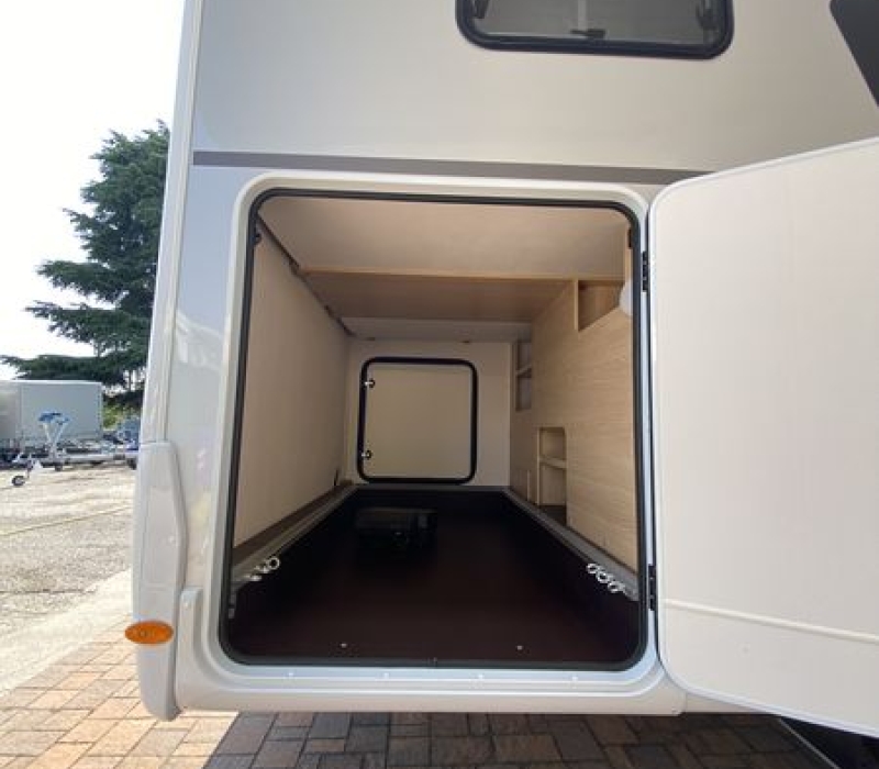 SEmintegrale 699_letti gemelli-garage grande-letto basculante-camper land 3000_brescia (18)