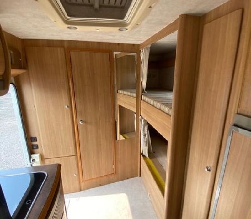 Camper mansardato_6 posti_Camper land 3000_Brescia (13)