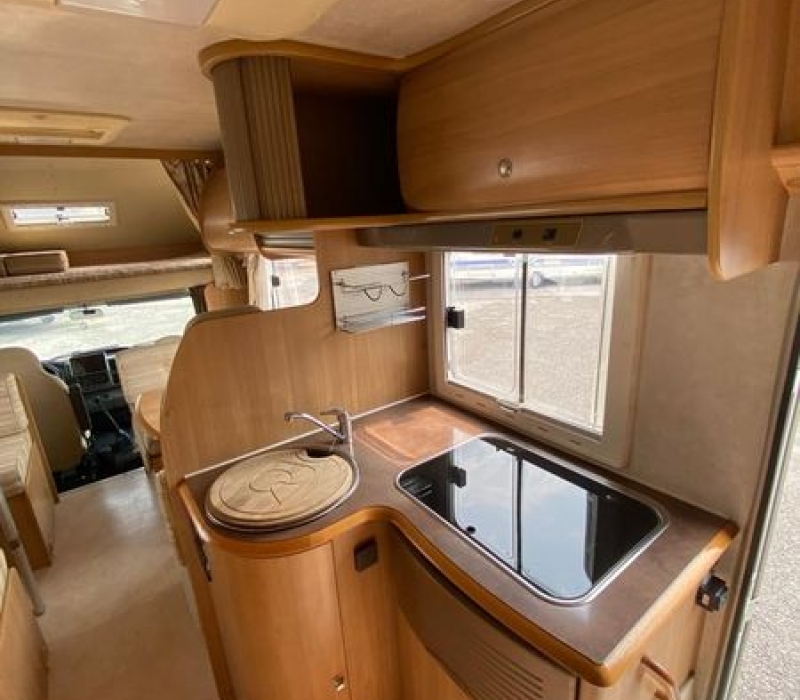 Camper mansardato_6 posti_Camper land 3000_Brescia (2)