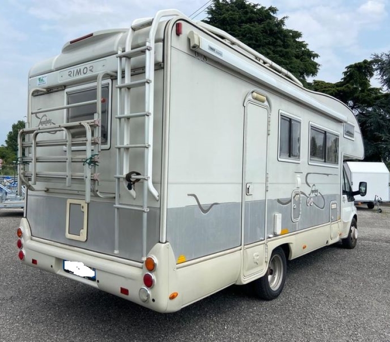 Camper mansardato_6 posti_Camper land 3000_Brescia (24)