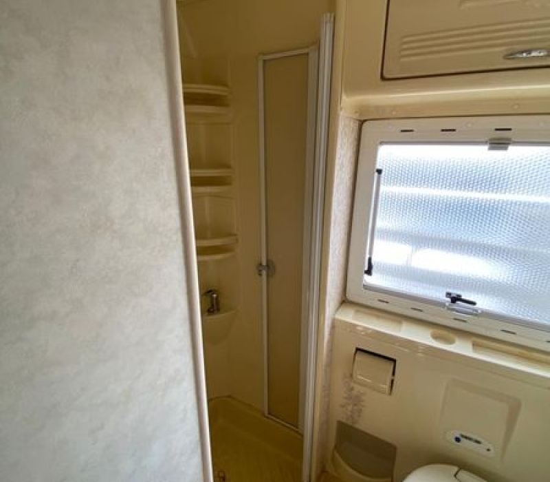 Camper mansardato_6 posti_Camper land 3000_Brescia (26)