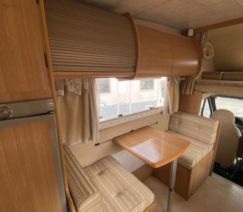 Camper mansardato_6 posti_Camper land 3000_Brescia (27)