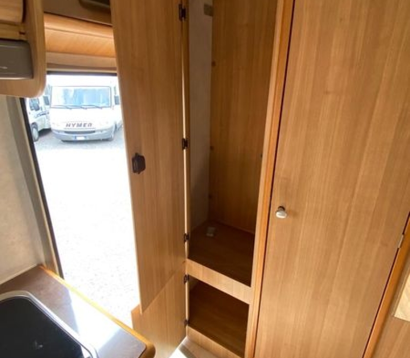 Camper mansardato_6 posti_Camper land 3000_Brescia (3)