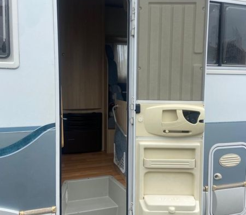 Camper 6 posti _Rimor Superbrig 688TC_Camper land 3000 Brescia (10)