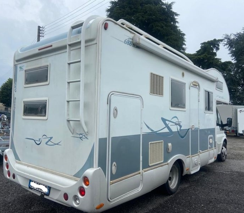 Camper 6 posti _Rimor Superbrig 688TC_Camper land 3000 Brescia (9)