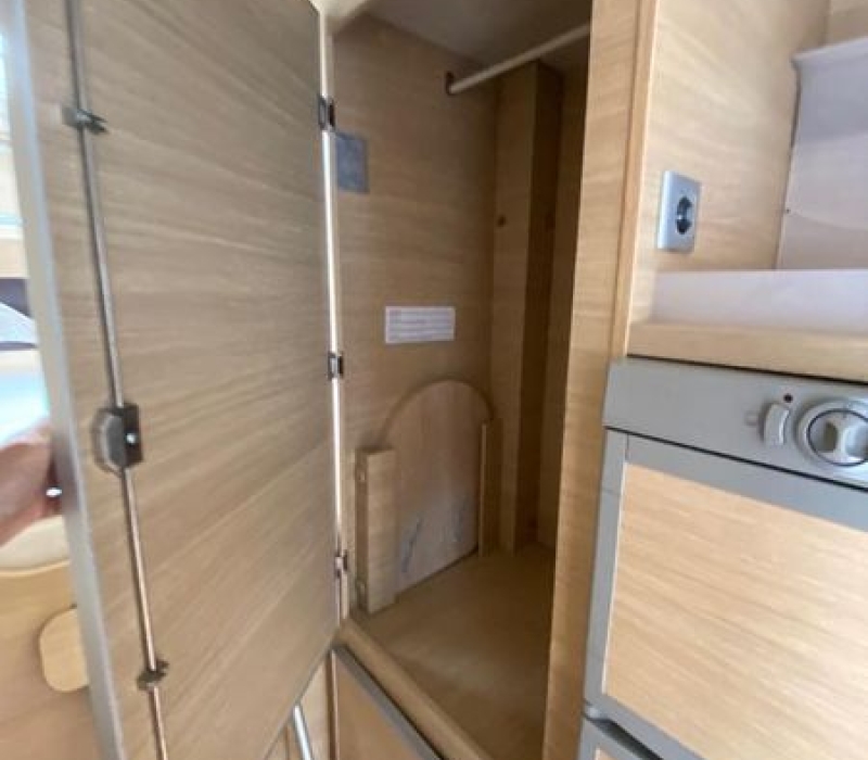 Camper garage grande usato_Camper land 3000_Brescia_via serenissima_telefono 0302501837 (41)