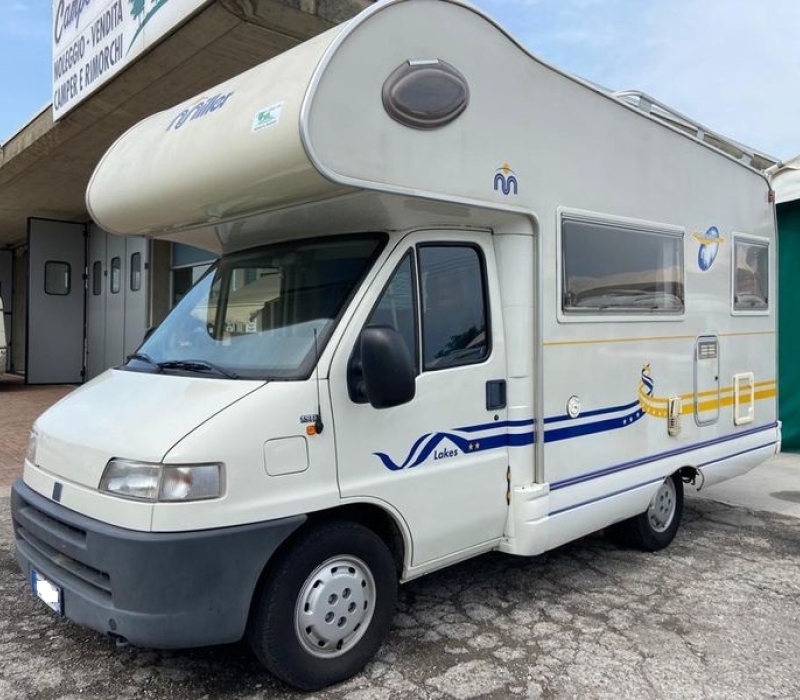 Camper compatto 547 cm_Camper Land 3000_Brescia (16)
