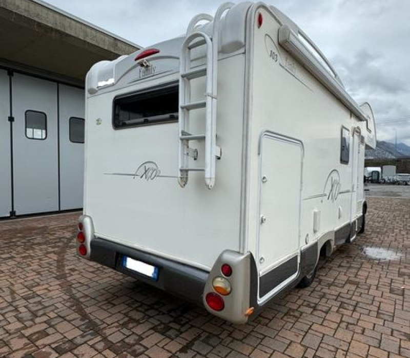 Camper mansardato_garage grande_usato_camper land 3000_brescia (17)