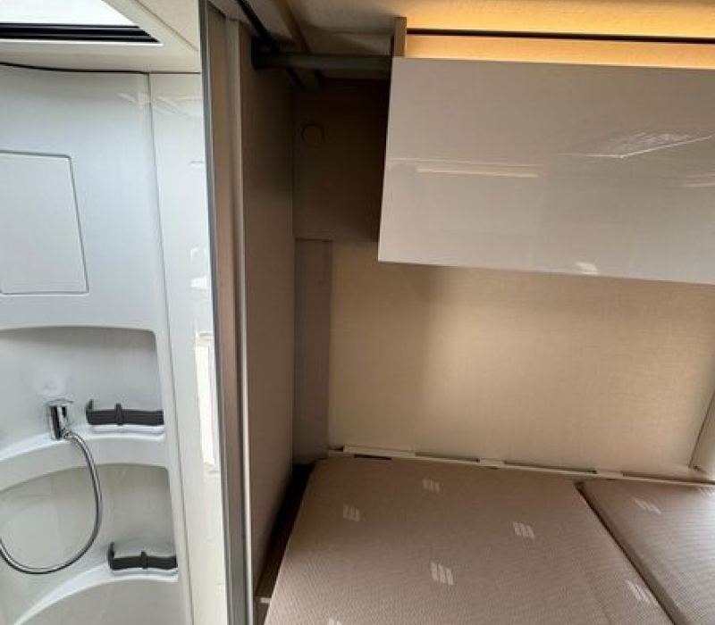 Hymer Tramp S 685_semintegrale_lettoi gemelli_cambio automatico_Camper land 3000_Brescia (35)