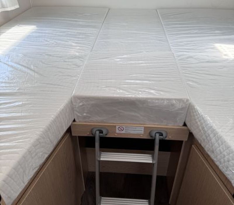 Camper semintegrale letti gemelli_Sunlight T 68_Camper land 3000_Brescia (11)