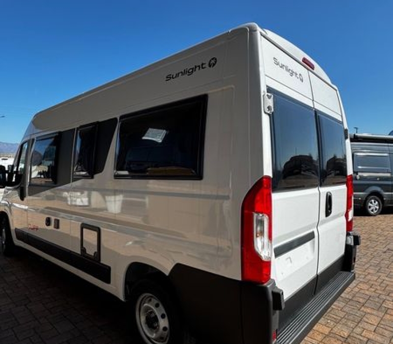 Furgonato 6 metri_Sunlight -Cliff 600_Camper land 3000 (40)
