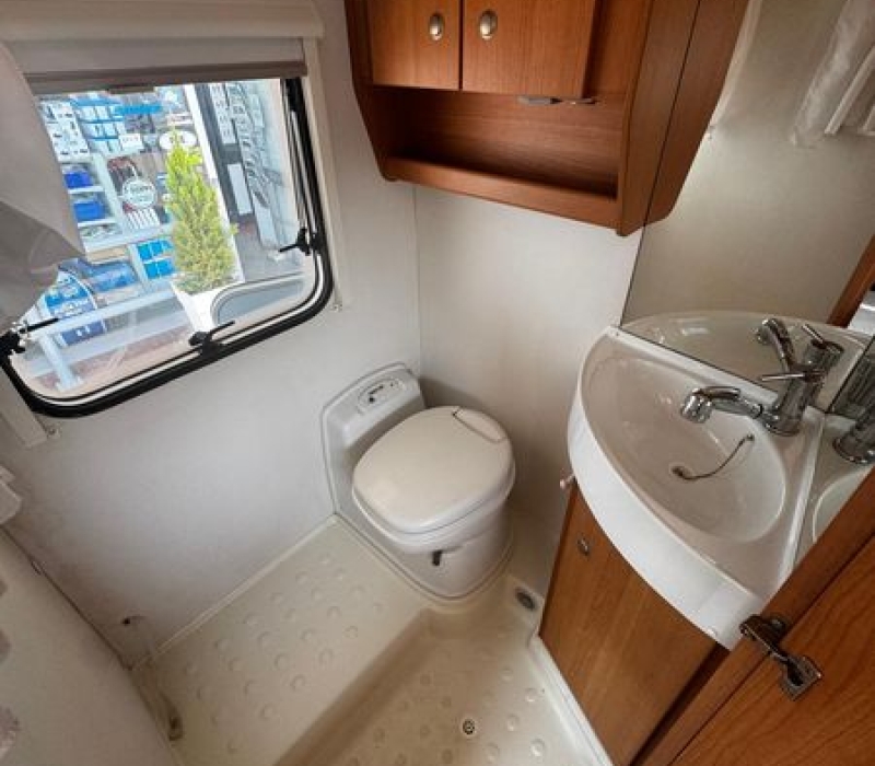 Camper mansardato Knaus_camper usato_camper land 3000 (11)