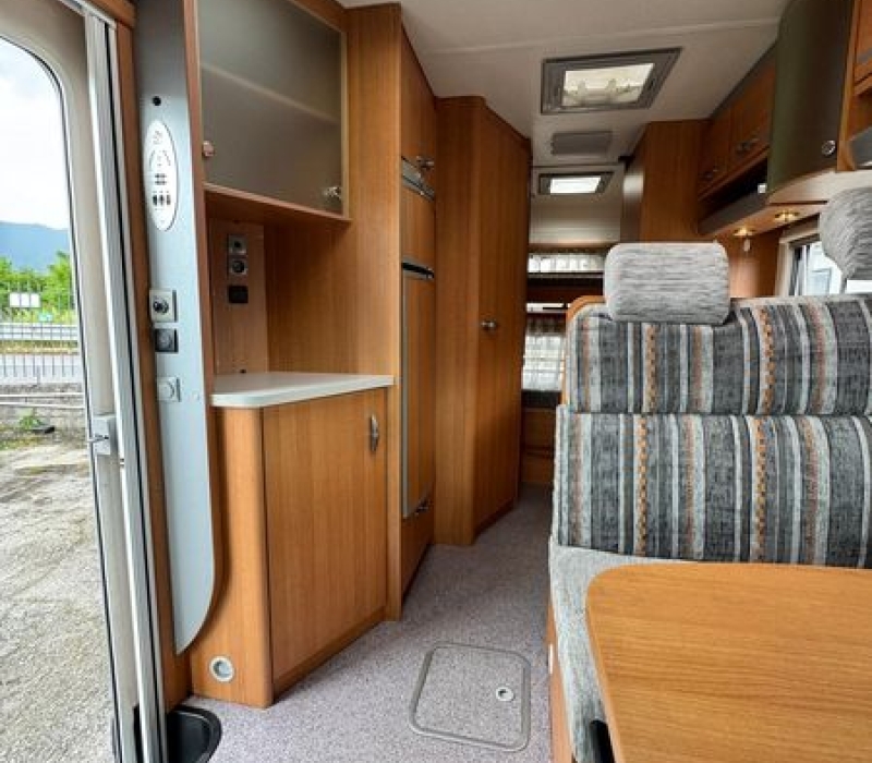 Camper mansardato Knaus_camper usato_camper land 3000 (45)