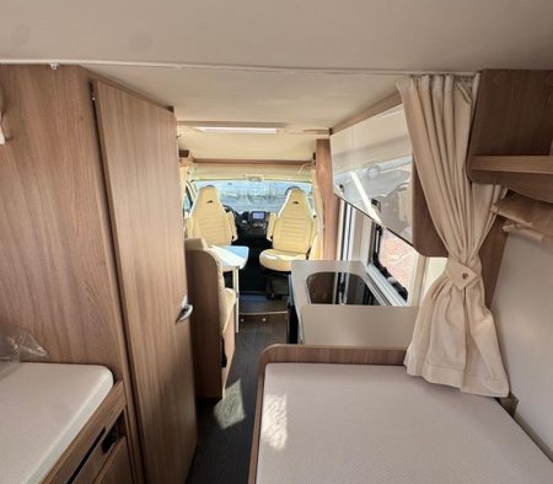 Camper semintegrale_compatto_letti gemelli_usato_migliore offerta_Camper land 3000_Brescia_ Cremona_Mantova_Milano_Crema_garda lake (25)