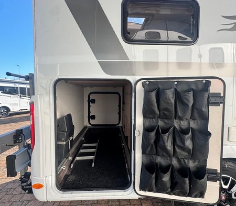 Camper semintegrale_compatto_letti gemelli_usato_migliore offerta_Camper land 3000_Brescia_ Cremona_Mantova_Milano_Crema_garda lake (37)