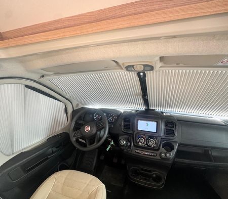 Camper semintegrale_compatto_letti gemelli_usato_migliore offerta_Camper land 3000_Brescia_ Cremona_Mantova_Milano_Crema_garda lake (42)