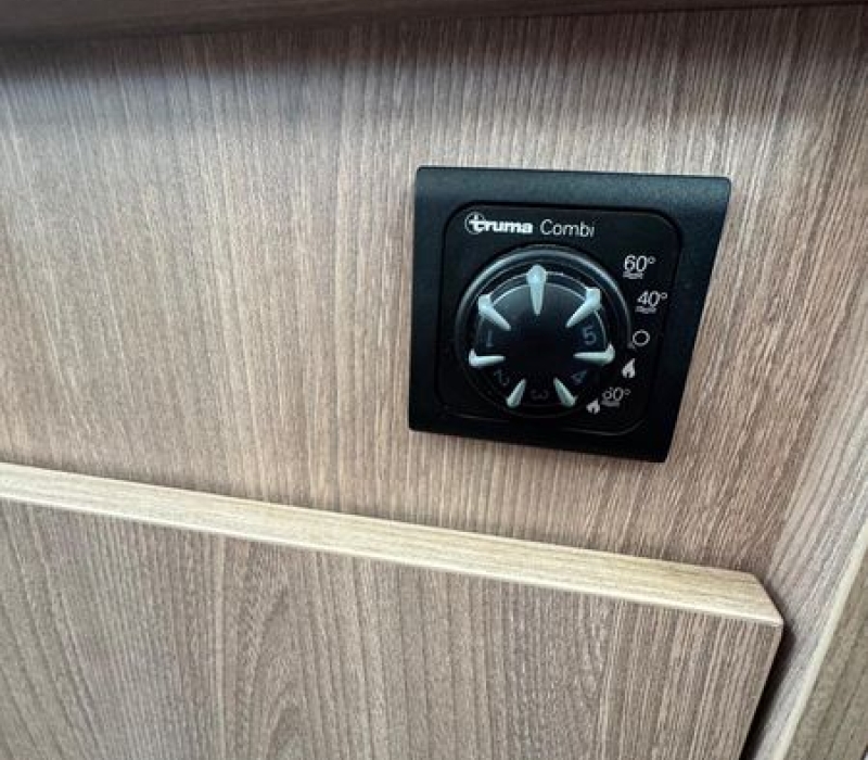 Camper semintegrale_compatto_letti gemelli_usato_migliore offerta_Camper land 3000_Brescia_ Cremona_Mantova_Milano_Crema_garda lake (61)