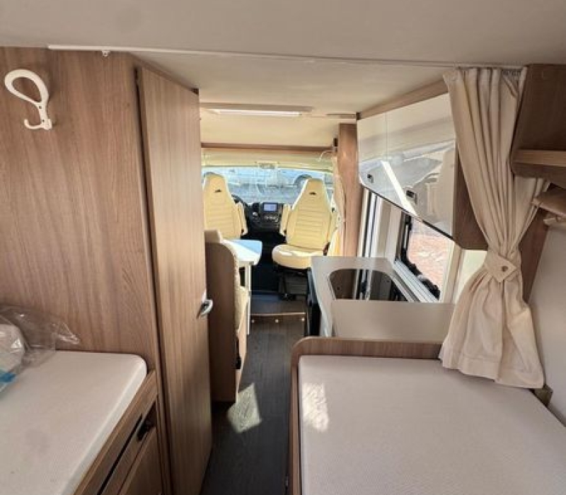 Camper semintegrale_compatto_letti gemelli_usato_migliore offerta_Camper land 3000_Brescia_ Cremona_Mantova_Milano_Crema_garda lake (79)