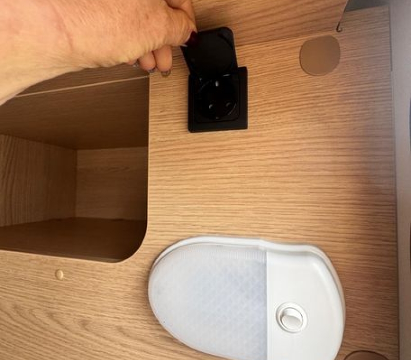 Camper semintegrale 5 posti con letto basculante Brescia concessionario ufficiale Camper land 3000 (34)