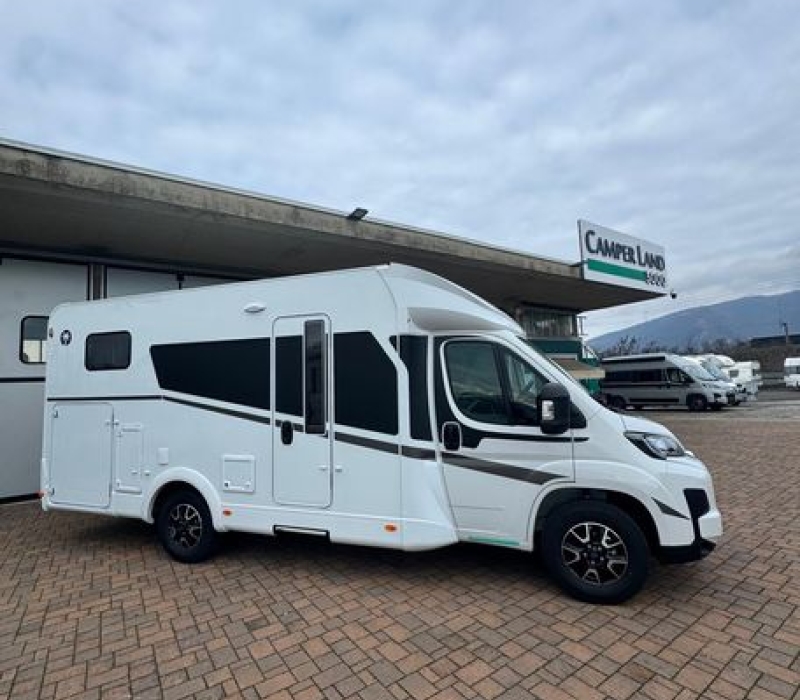 Camper semintegrale 5 posti con letto basculante Brescia concessionario ufficiale Camper land 3000 (39)