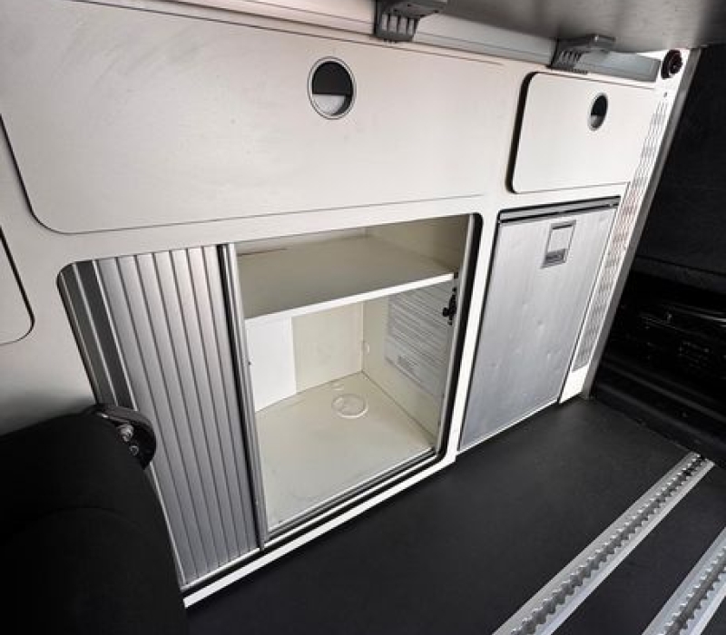 van-compatto-usato-macchina camperizzata-ford-camper land3000-brescia (30)