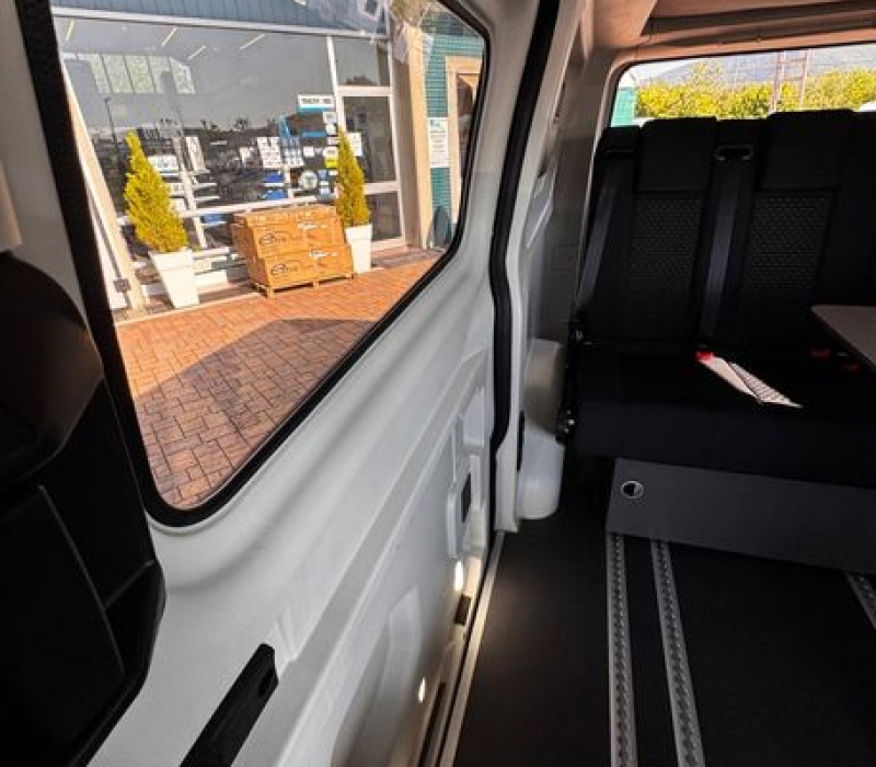 van-compatto-usato-macchina camperizzata-ford-camper land3000-brescia (38)