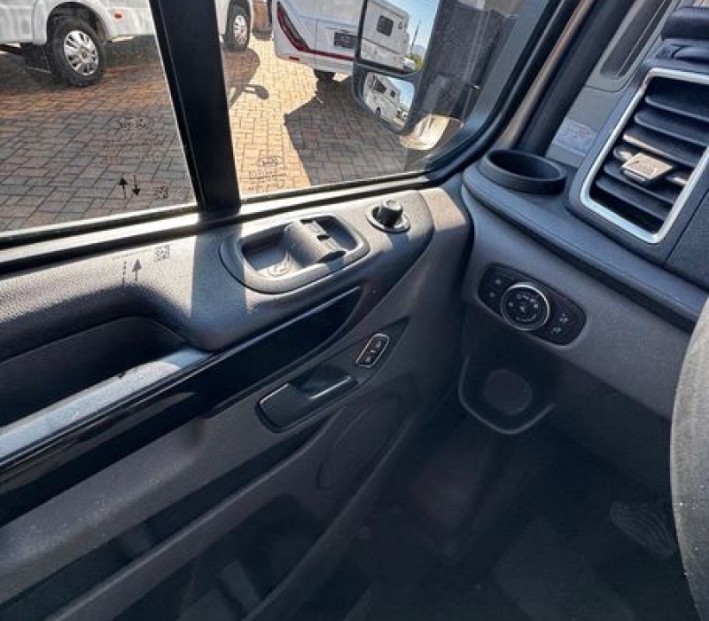 van-compatto-usato-macchina camperizzata-ford-camper land3000-brescia (44)