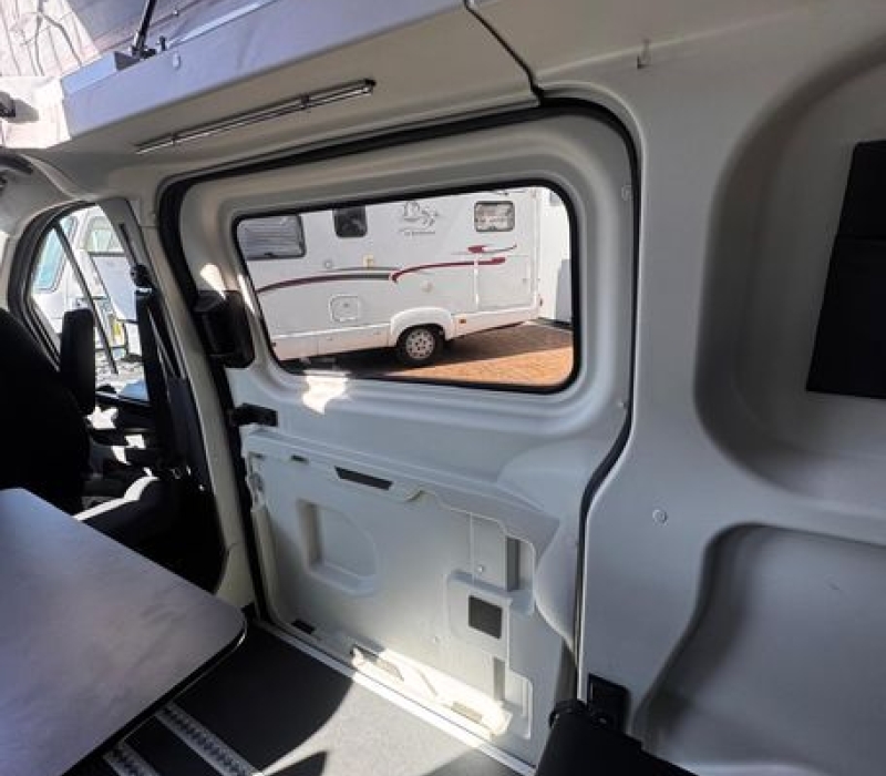 van-compatto-usato-macchina camperizzata-ford-camper land3000-brescia (59)