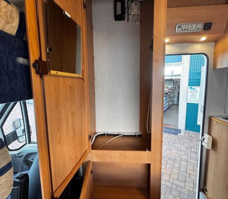 camper-mansardato.usato-mc louis-adatto-famiglia-prima esperienza-brescia- camper land 3000 (28)
