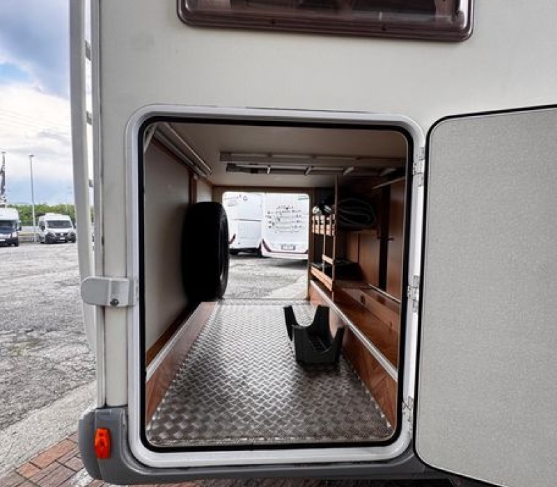 camper-mansardato.usato-mc louis-adatto-famiglia-prima esperienza-brescia- camper land 3000 (58)