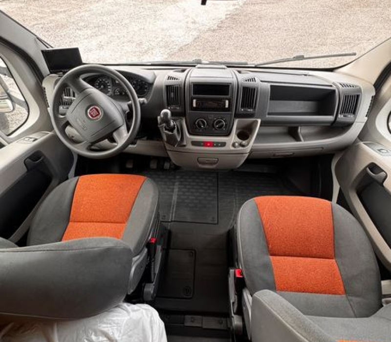 Camper mansrdato-usato-compatto 6 posti-brescia-camper land3000 (7)